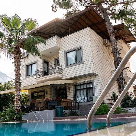 קמר Spacious Villa With Sea And Mountain View מראה חיצוני תמונה