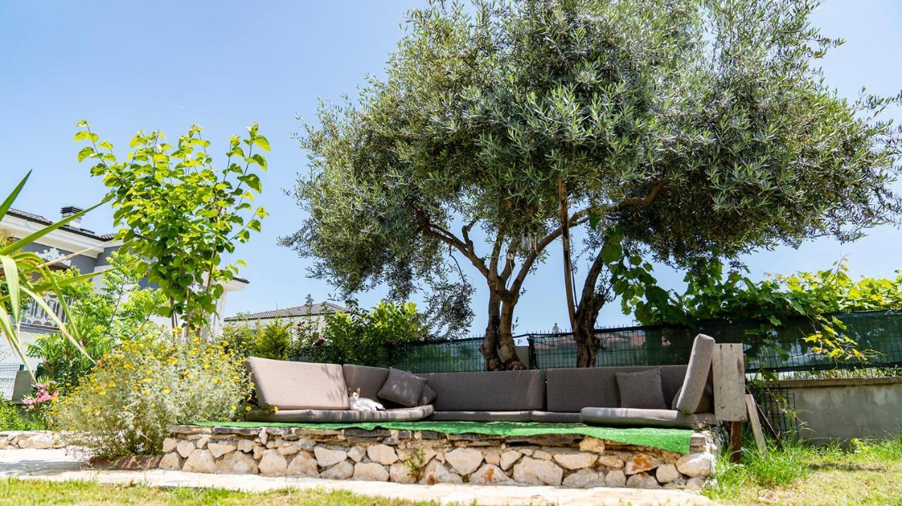 קמר Spacious Villa With Sea And Mountain View מראה חיצוני תמונה
