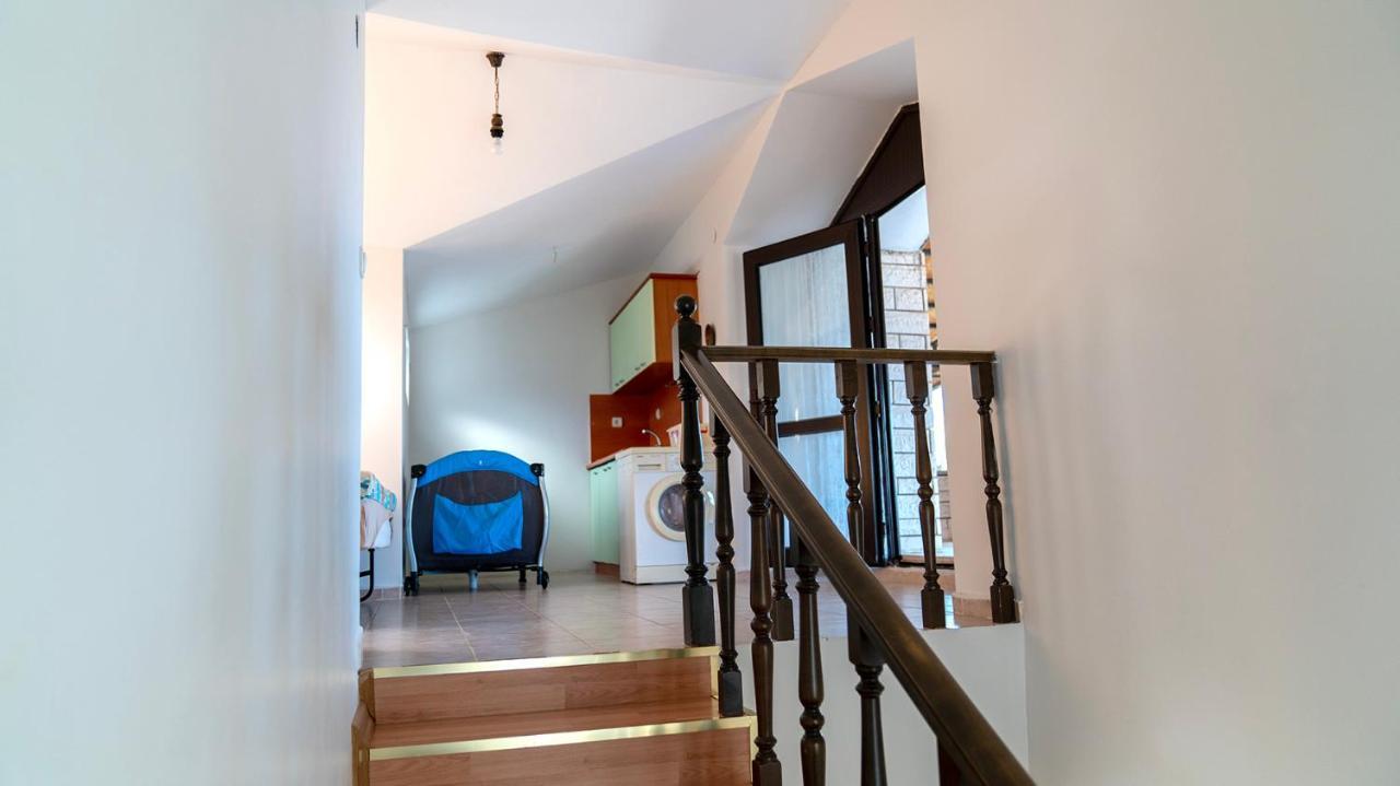 קמר Spacious Villa With Sea And Mountain View מראה חיצוני תמונה