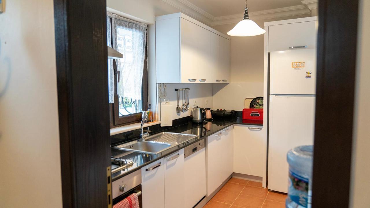 קמר Spacious Villa With Sea And Mountain View מראה חיצוני תמונה
