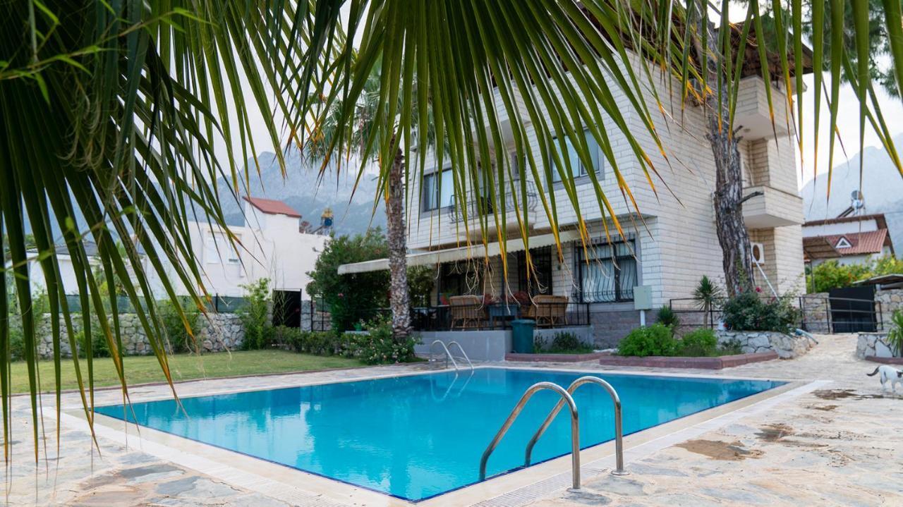 קמר Spacious Villa With Sea And Mountain View מראה חיצוני תמונה