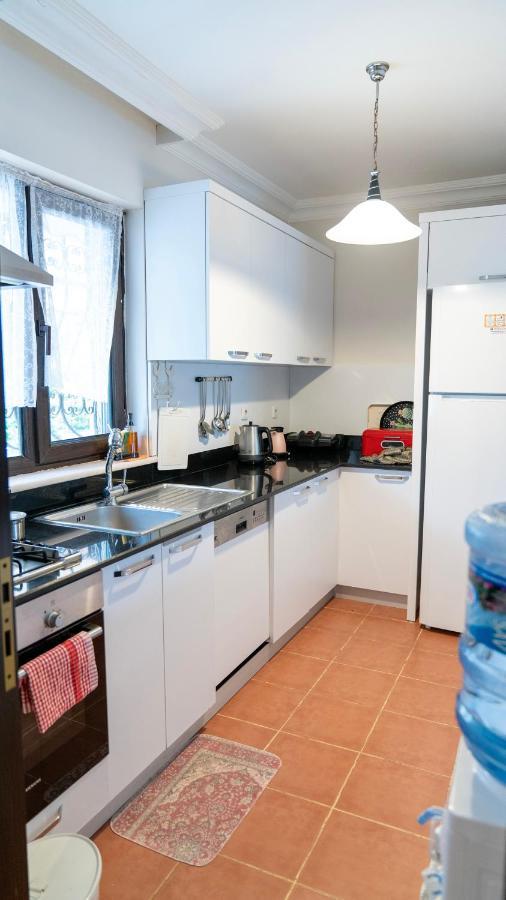 קמר Spacious Villa With Sea And Mountain View מראה חיצוני תמונה